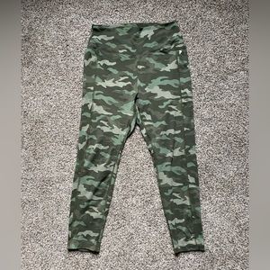 PINK by Victoria’s Secret Ultimate Camo Leggings